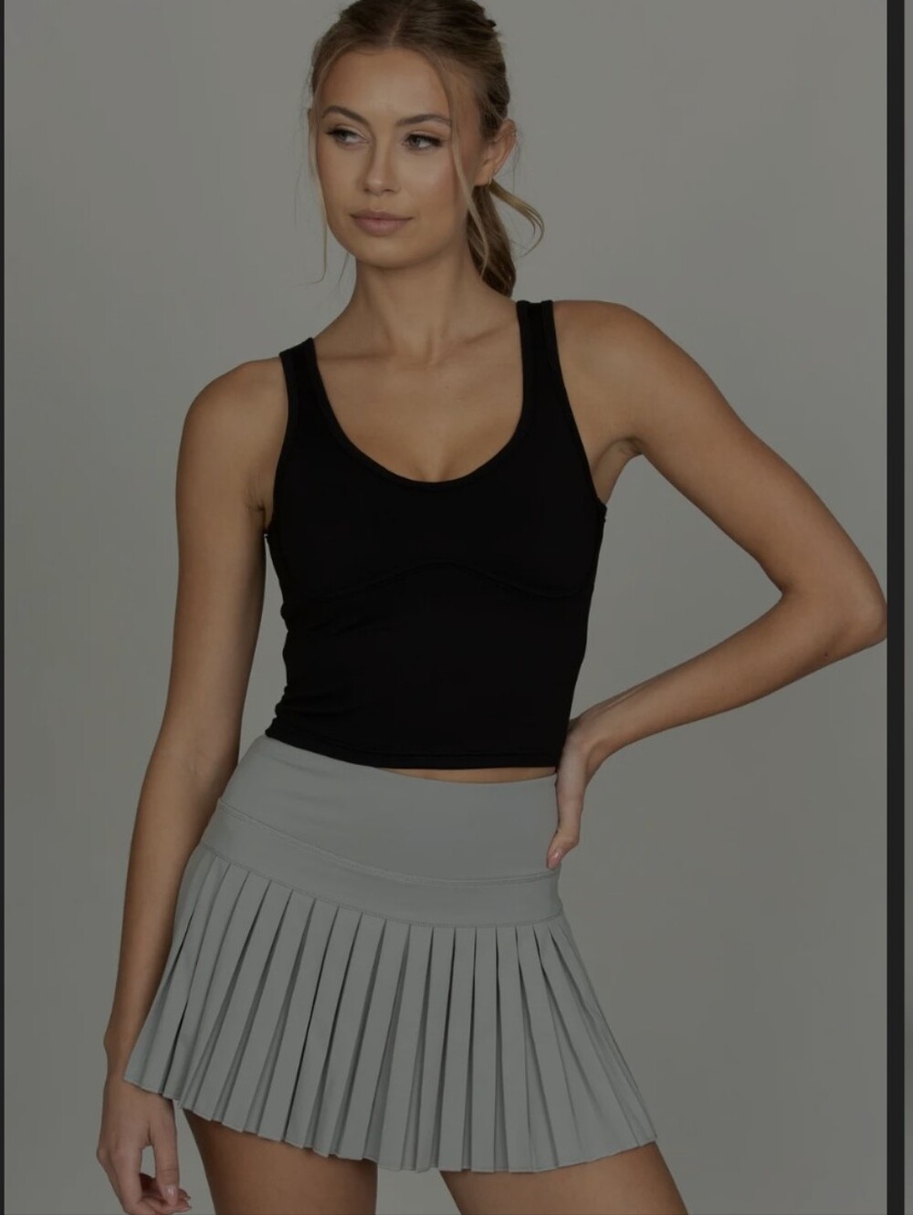 Black Scoop Neck Crop Tank Top gold hinge